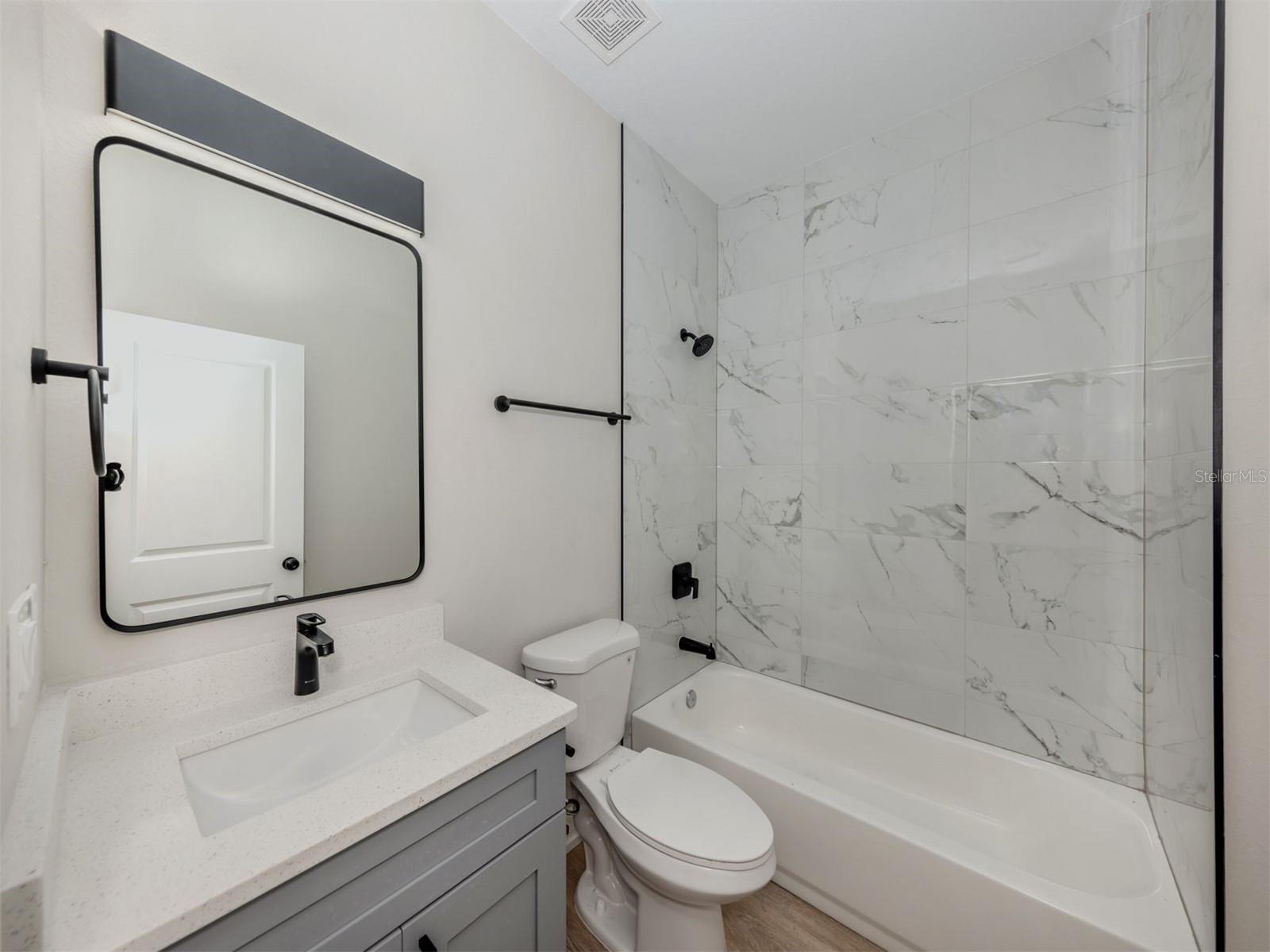 Image 11 of 20 For 16445 Tanglewood Avenue