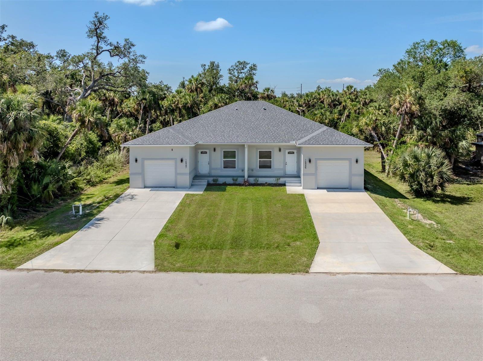 Image 2 of 20 For 16445 Tanglewood Avenue