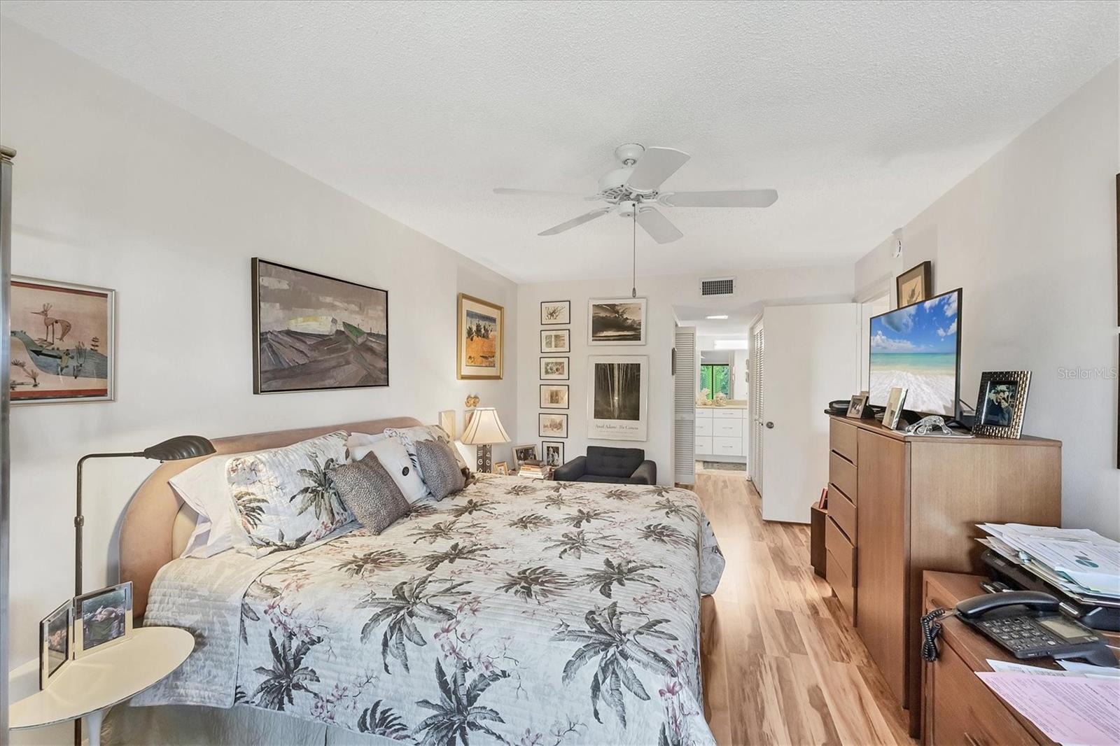 Image 18 of 59 For 1088 Bird Bay Way 307