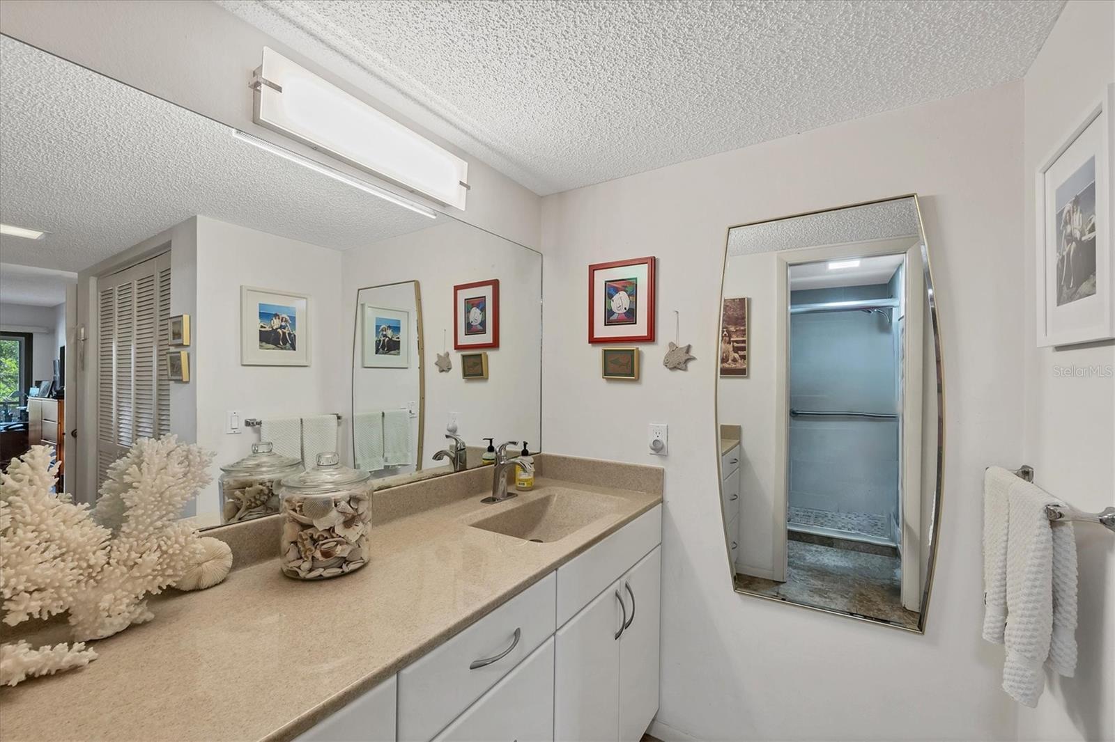 Image 20 of 59 For 1088 Bird Bay Way 307