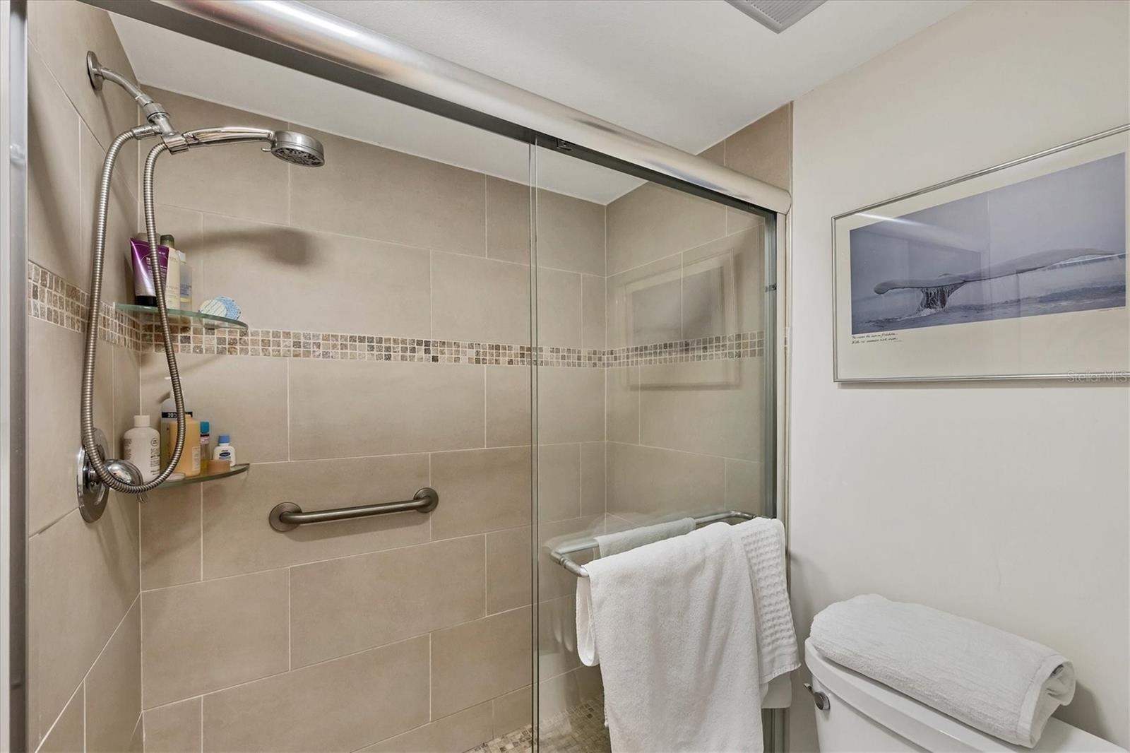 Image 21 of 59 For 1088 Bird Bay Way 307
