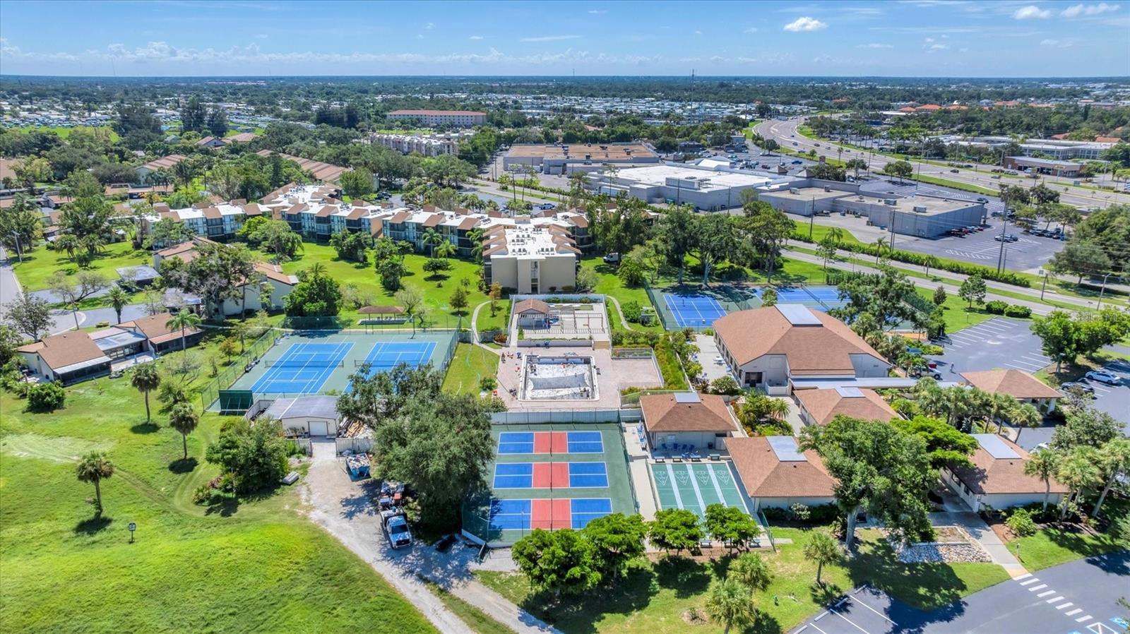 Image 39 of 59 For 1088 Bird Bay Way 307