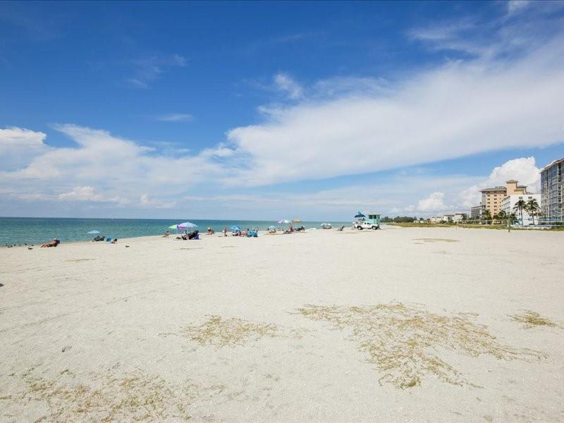 Image 42 of 59 For 1088 Bird Bay Way 307