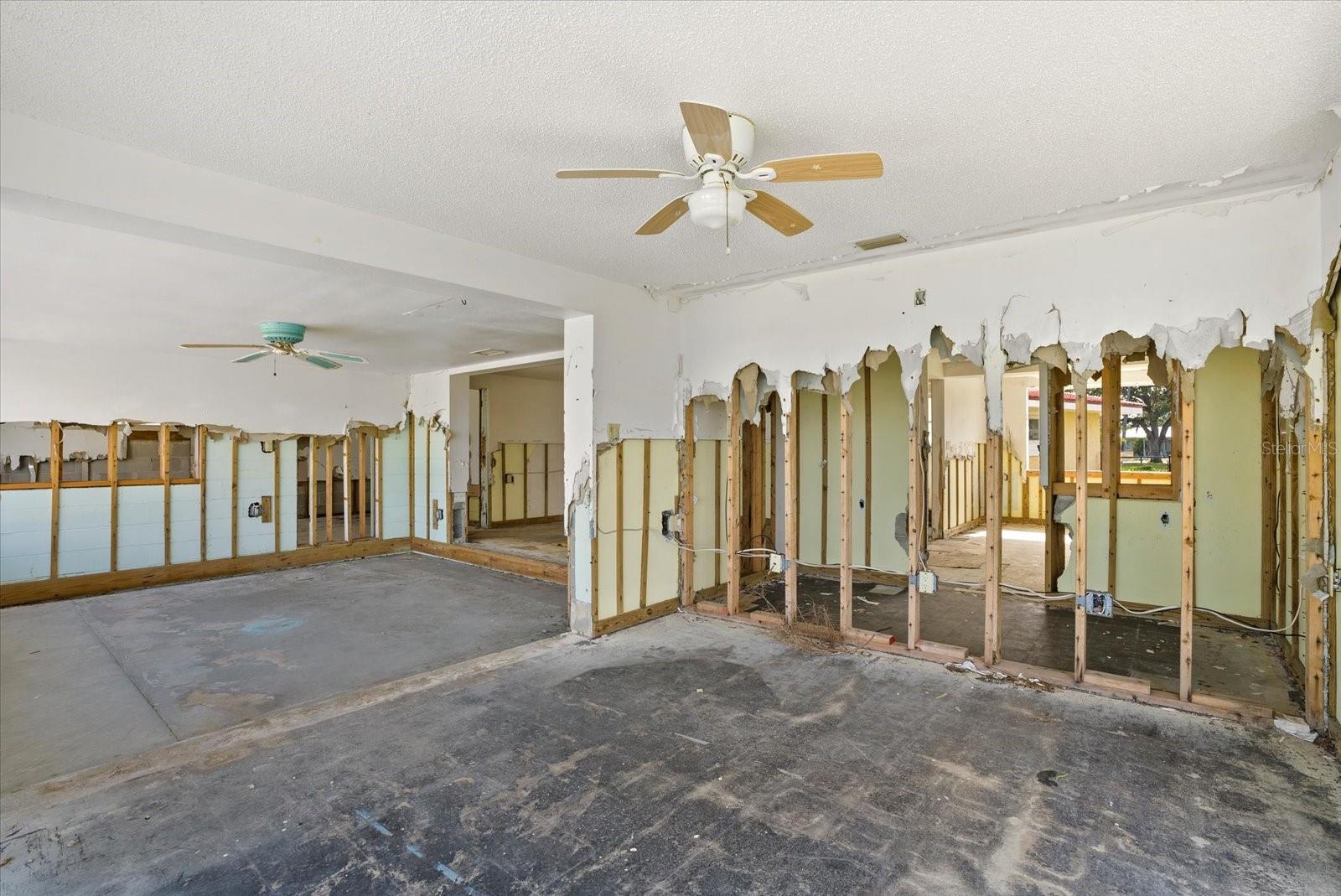 Image 15 of 29 For 108 Winson Avenue