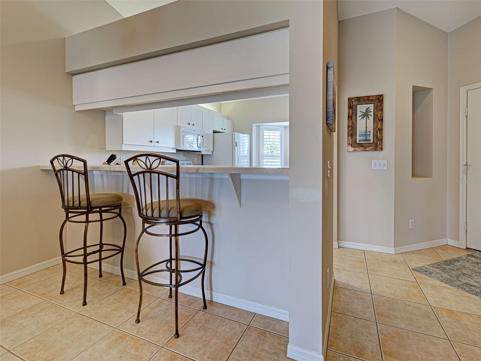 Image 16 of 52 For 903 Addington Court 203