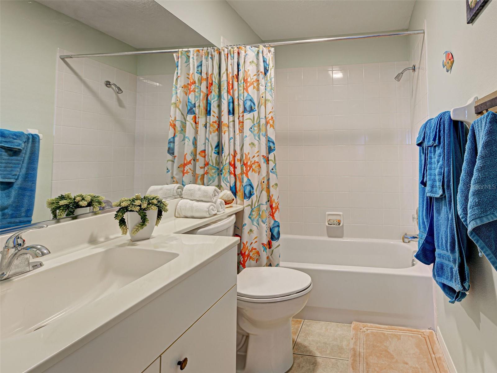 Image 25 of 52 For 903 Addington Court 203
