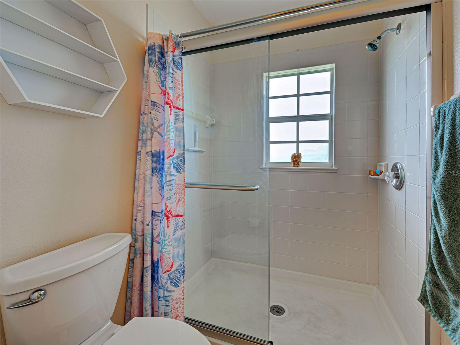 Image 33 of 52 For 903 Addington Court 203