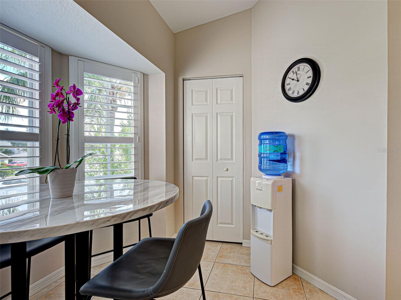 Image 9 of 52 For 903 Addington Court 203