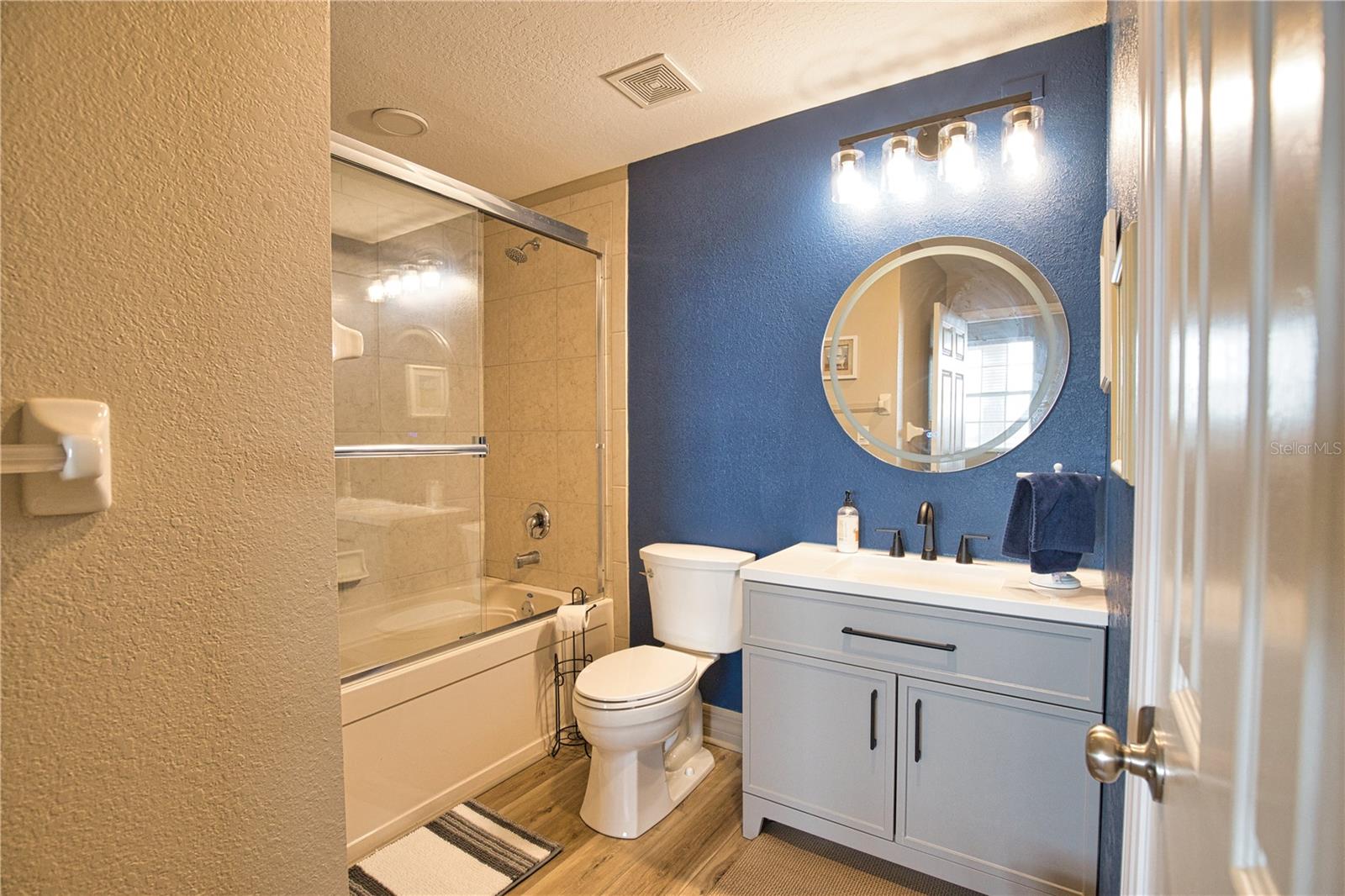 Image 30 of 48 For 5100 Jessie Harbor Drive 602