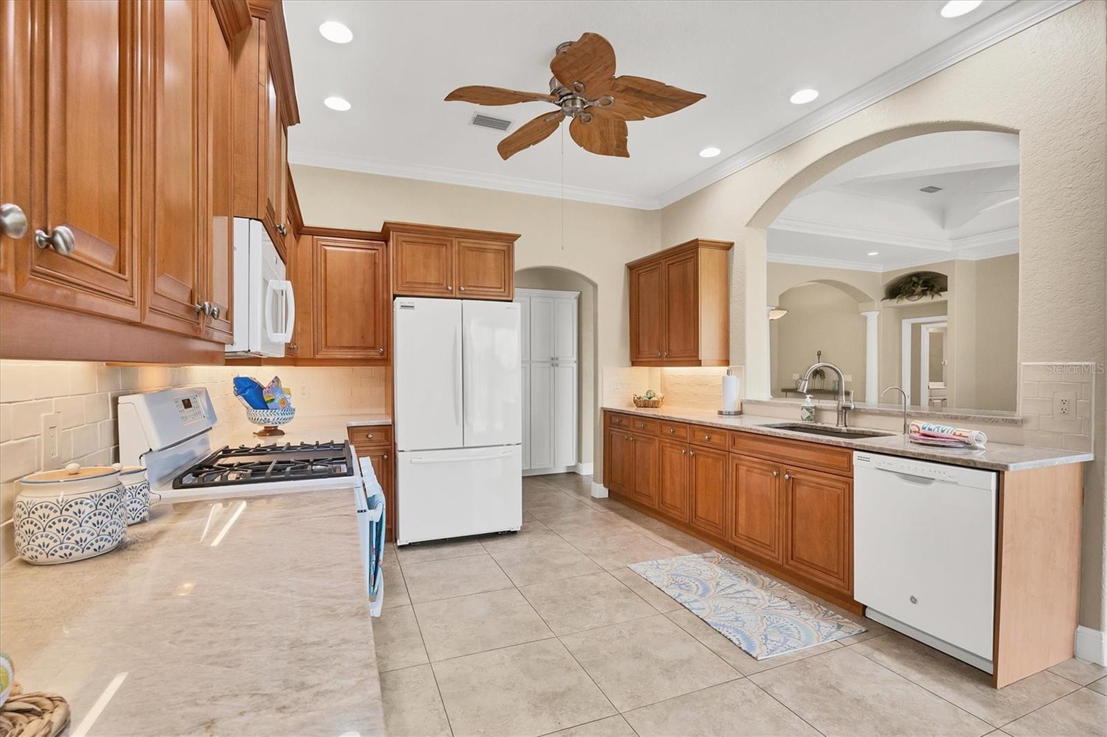 Image 16 of 55 For 2471 Silver Palm Road
