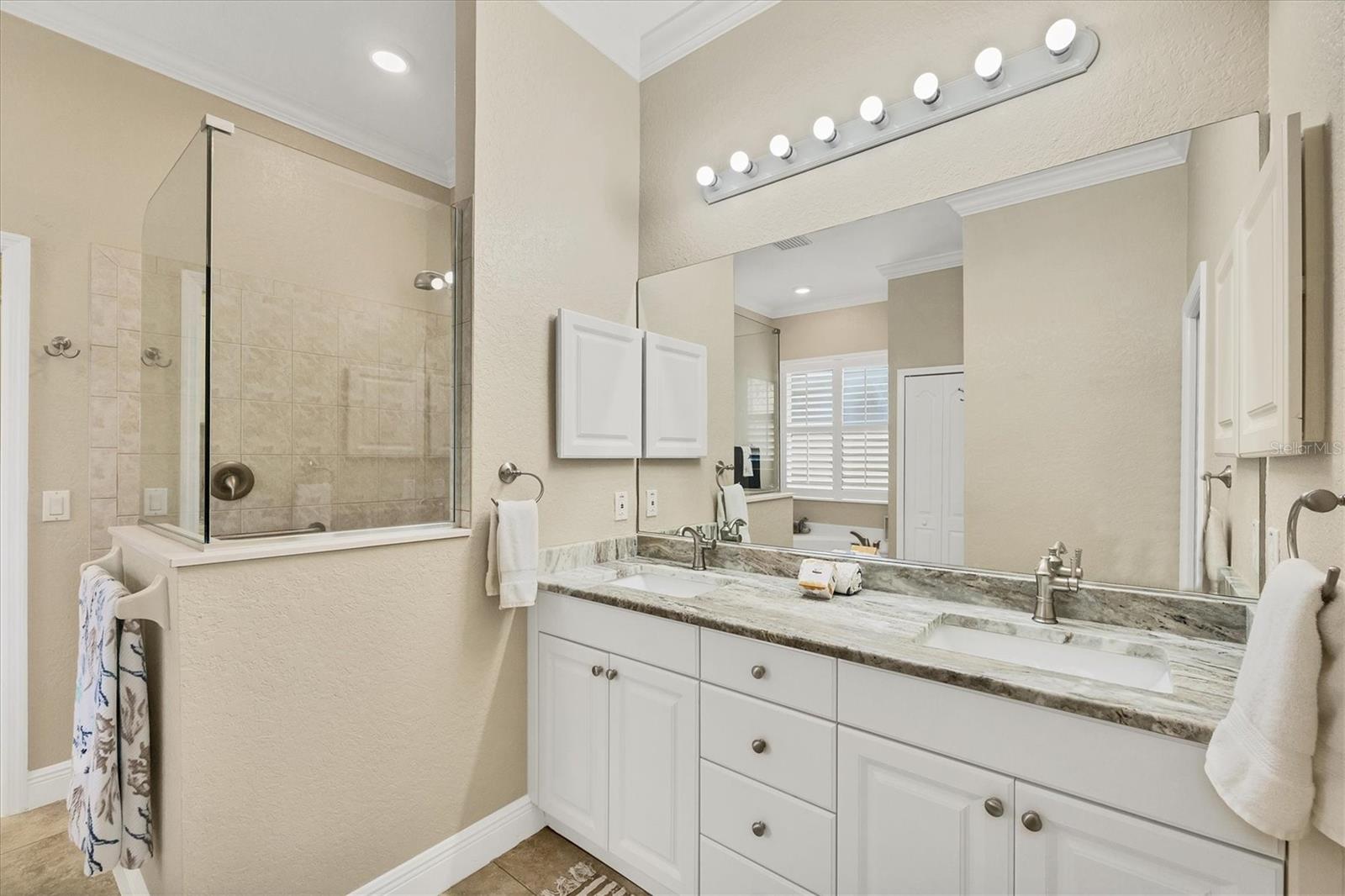 Image 23 of 55 For 2471 Silver Palm Road