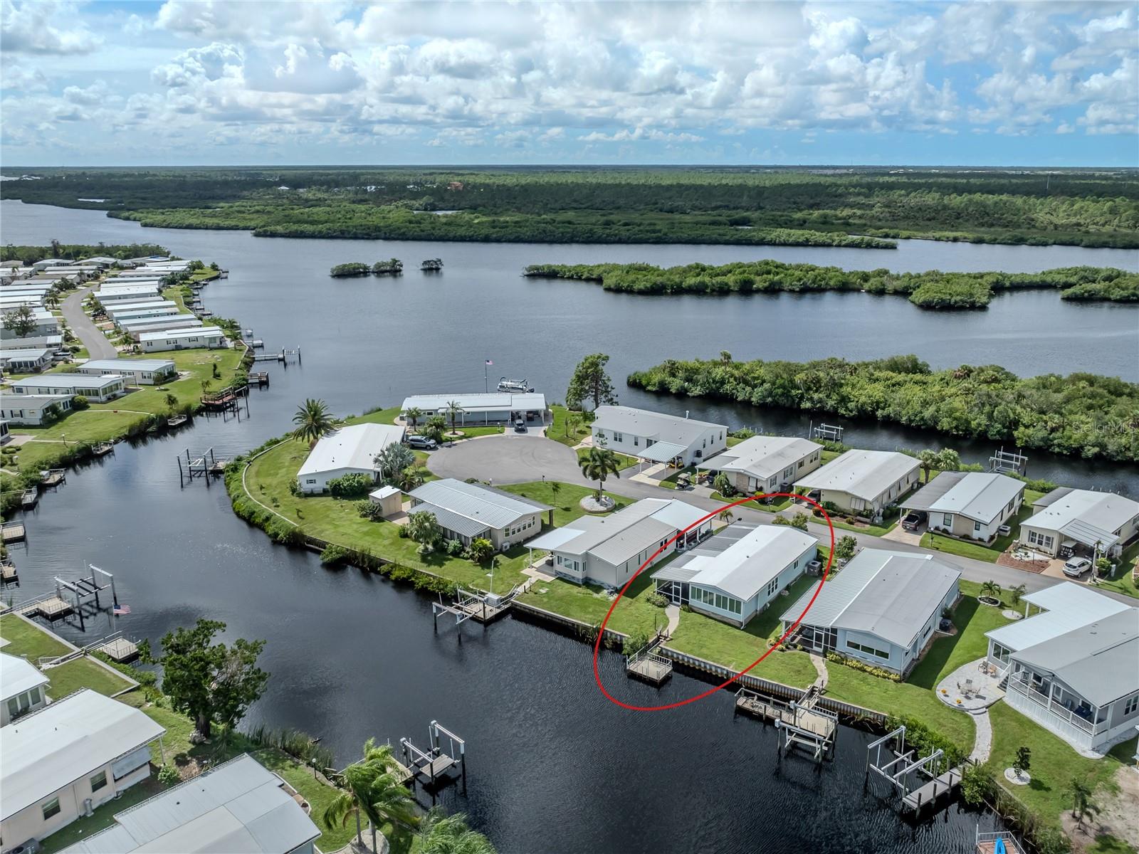 Image 40 of 73 For 106 Lazy River Road