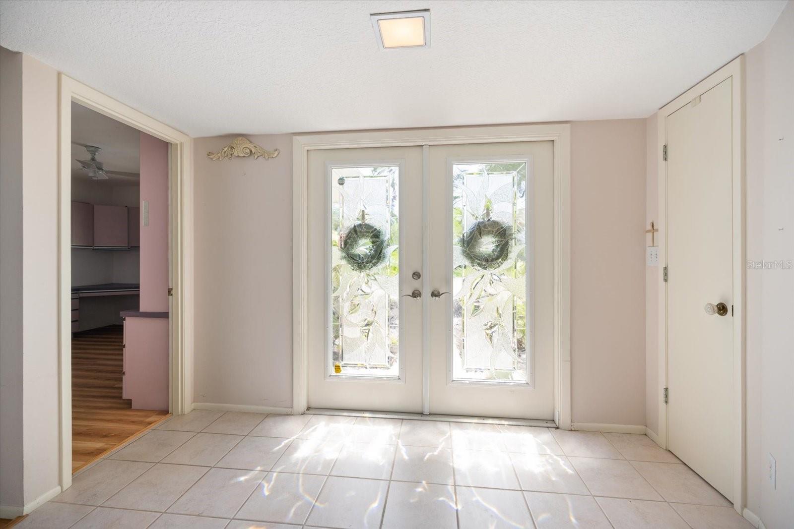 Image 11 of 67 For 315 Park Boulevard N