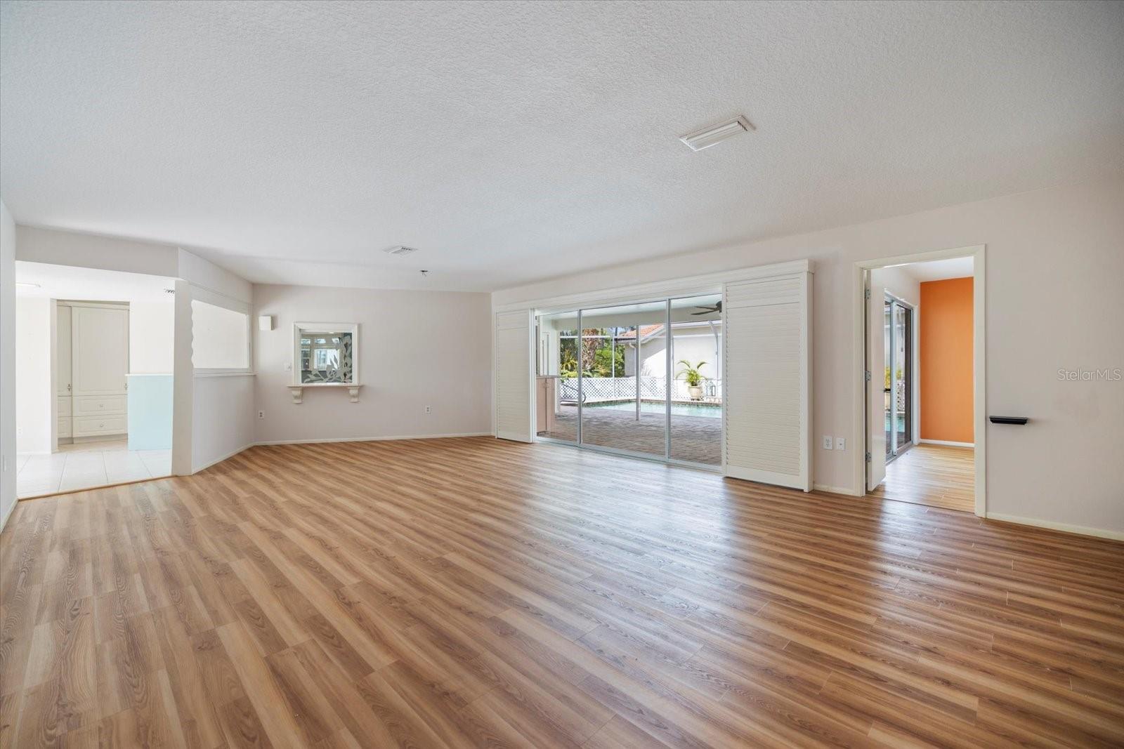 Image 13 of 67 For 315 Park Boulevard N