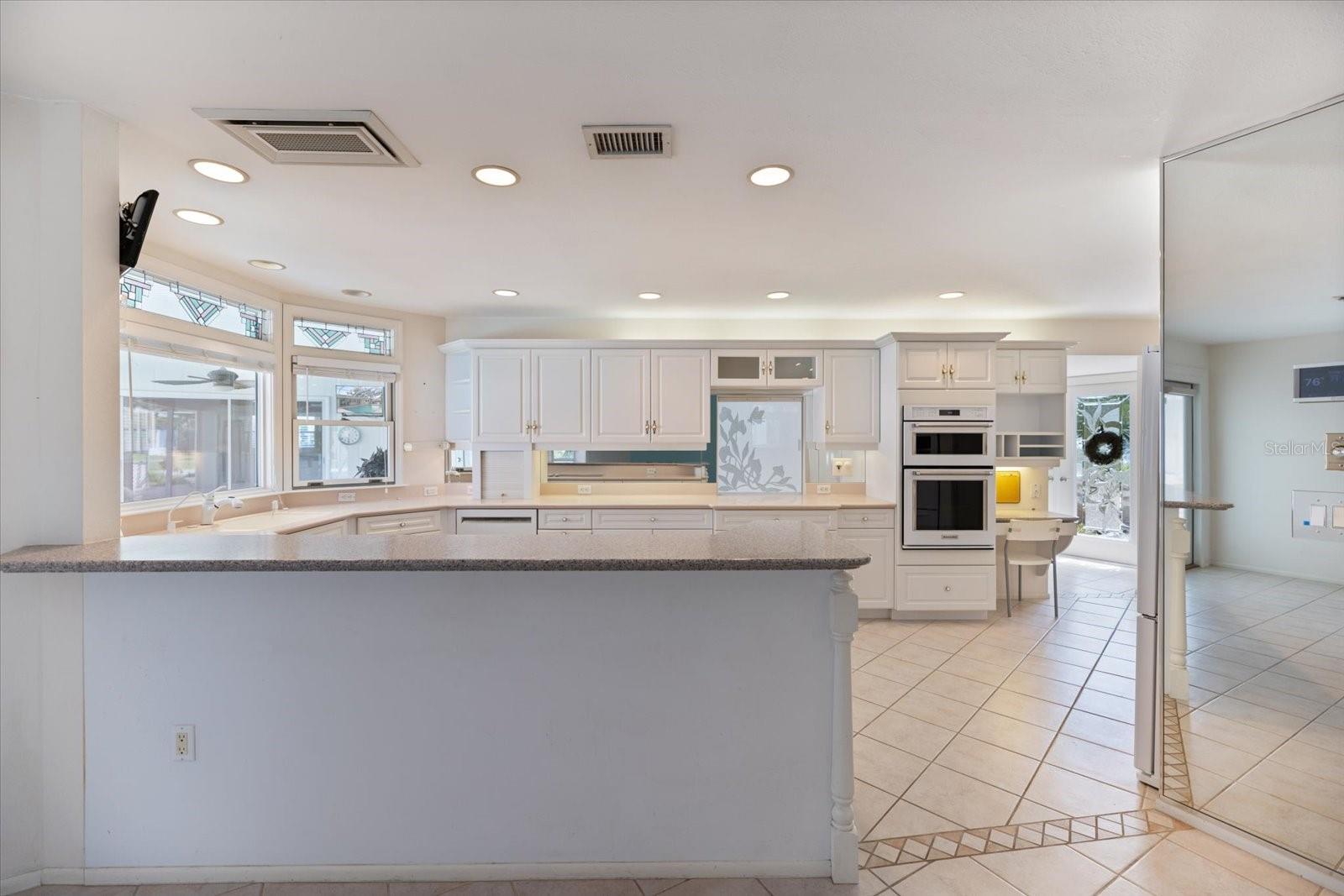 Image 19 of 67 For 315 Park Boulevard N