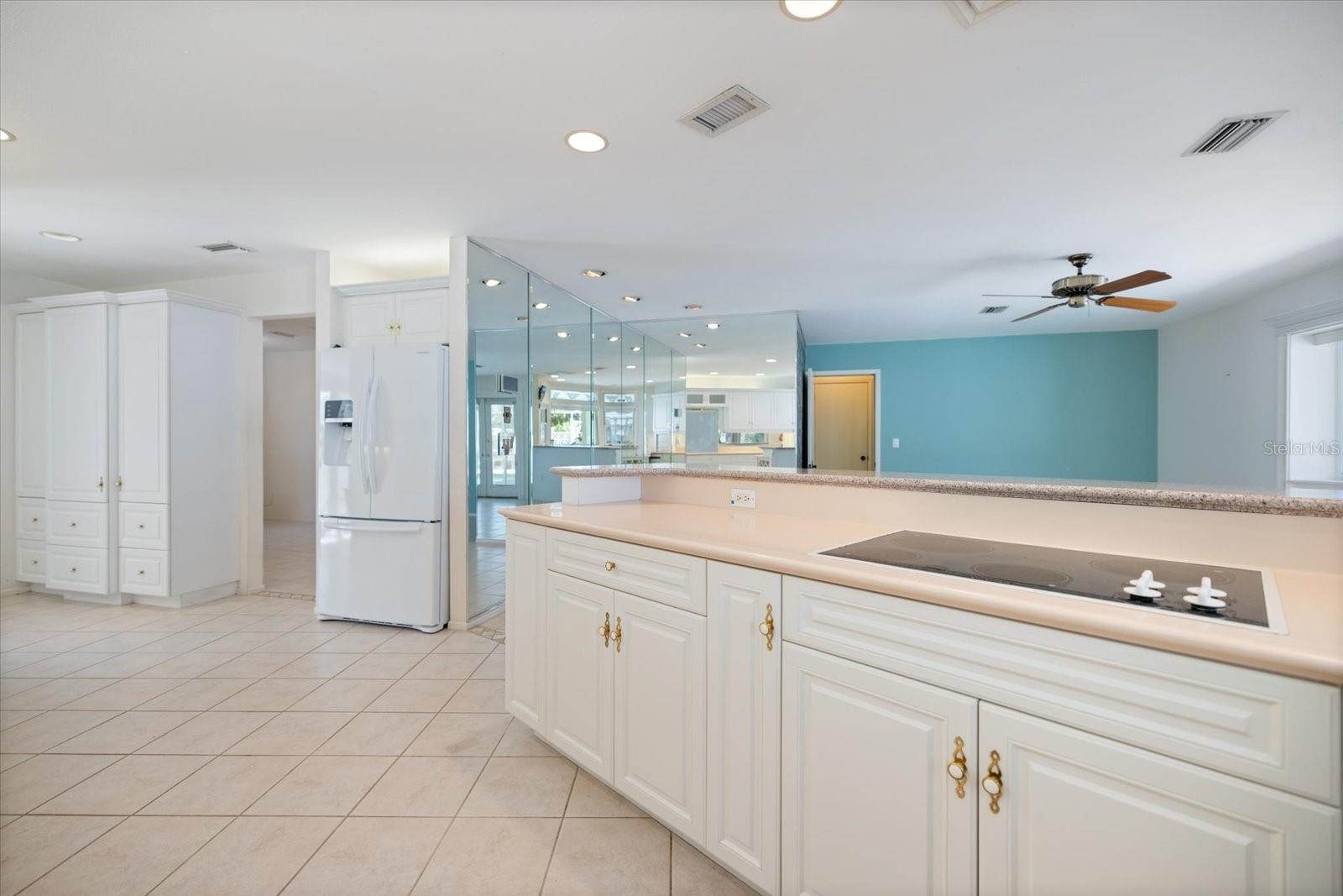 Image 23 of 67 For 315 Park Boulevard N