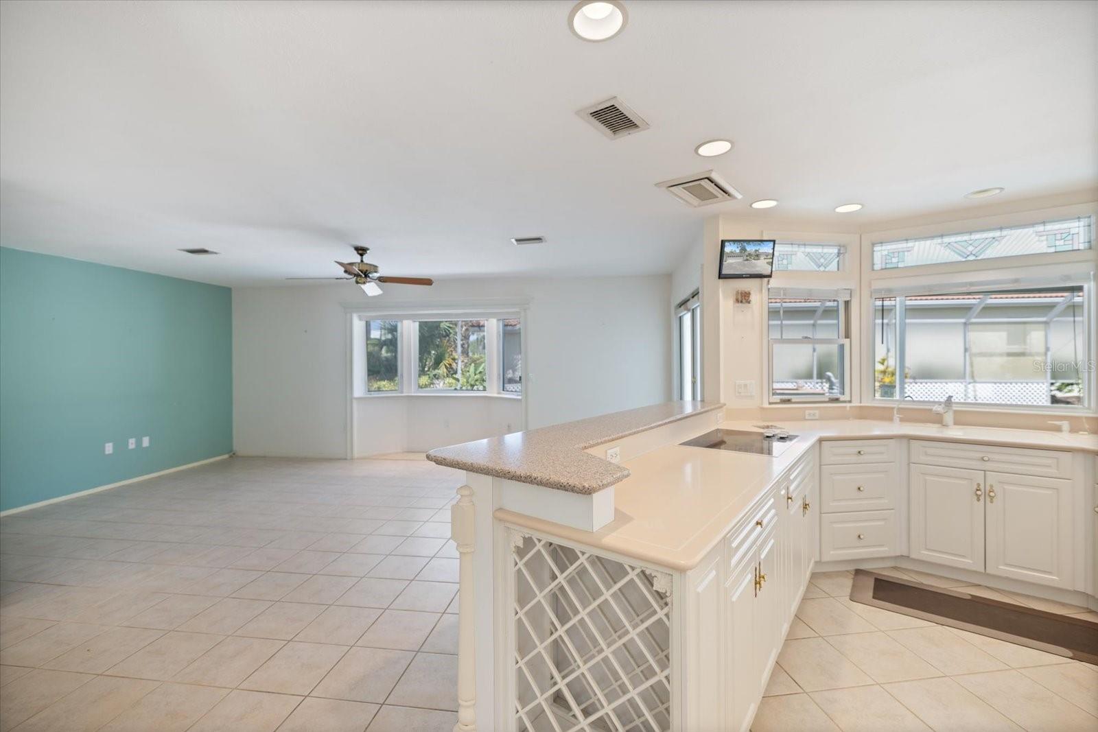 Image 26 of 67 For 315 Park Boulevard N