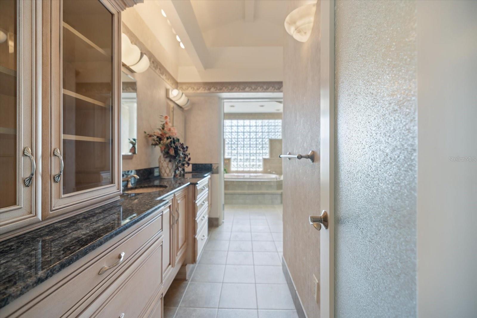 Image 38 of 67 For 315 Park Boulevard N