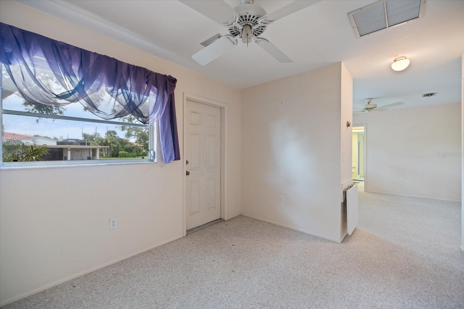 Image 50 of 67 For 315 Park Boulevard N