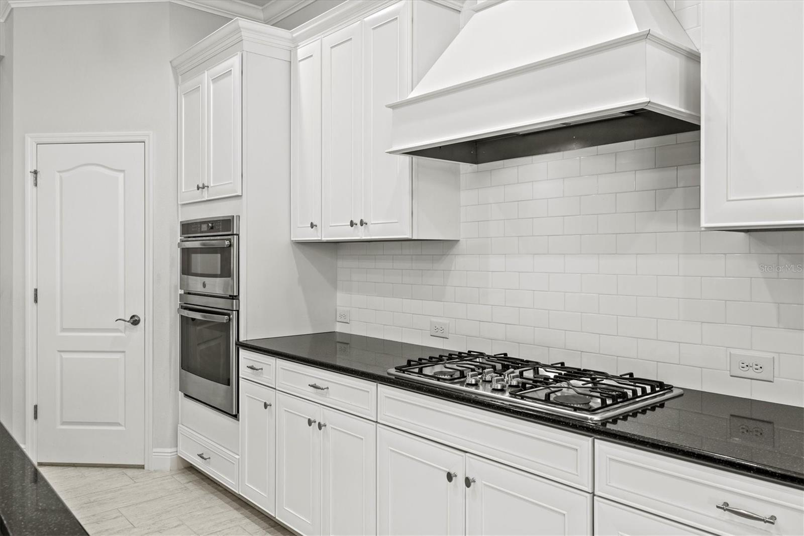 Image 16 of 85 For 12301 Auburndale Court
