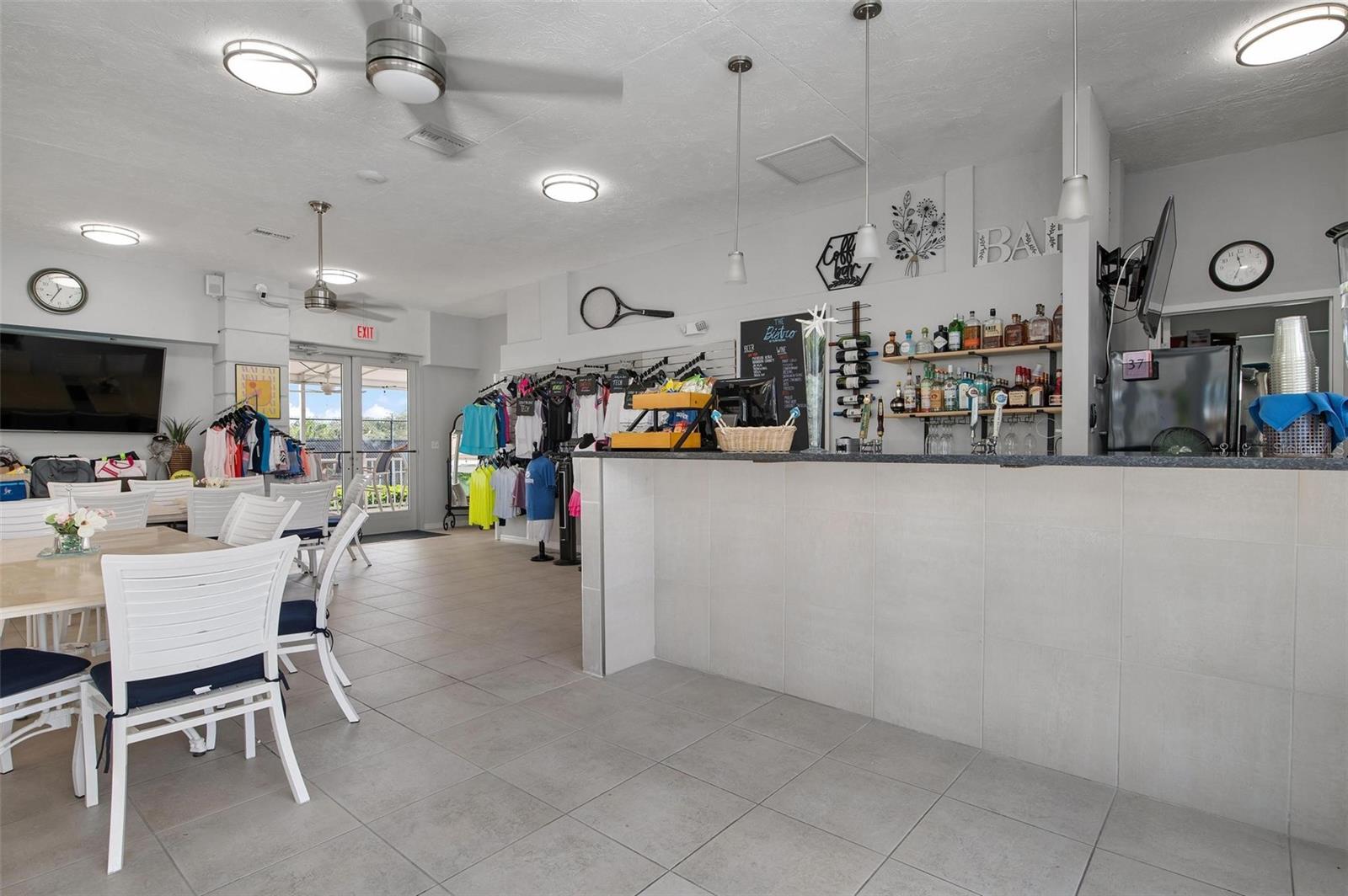 Image 65 of 82 For 240 Cerromar Way S 42