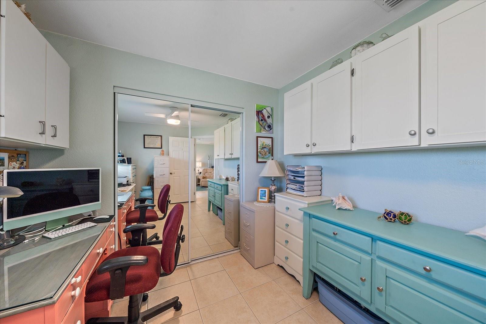 Image 15 of 39 For 10341 Greenway Avenue