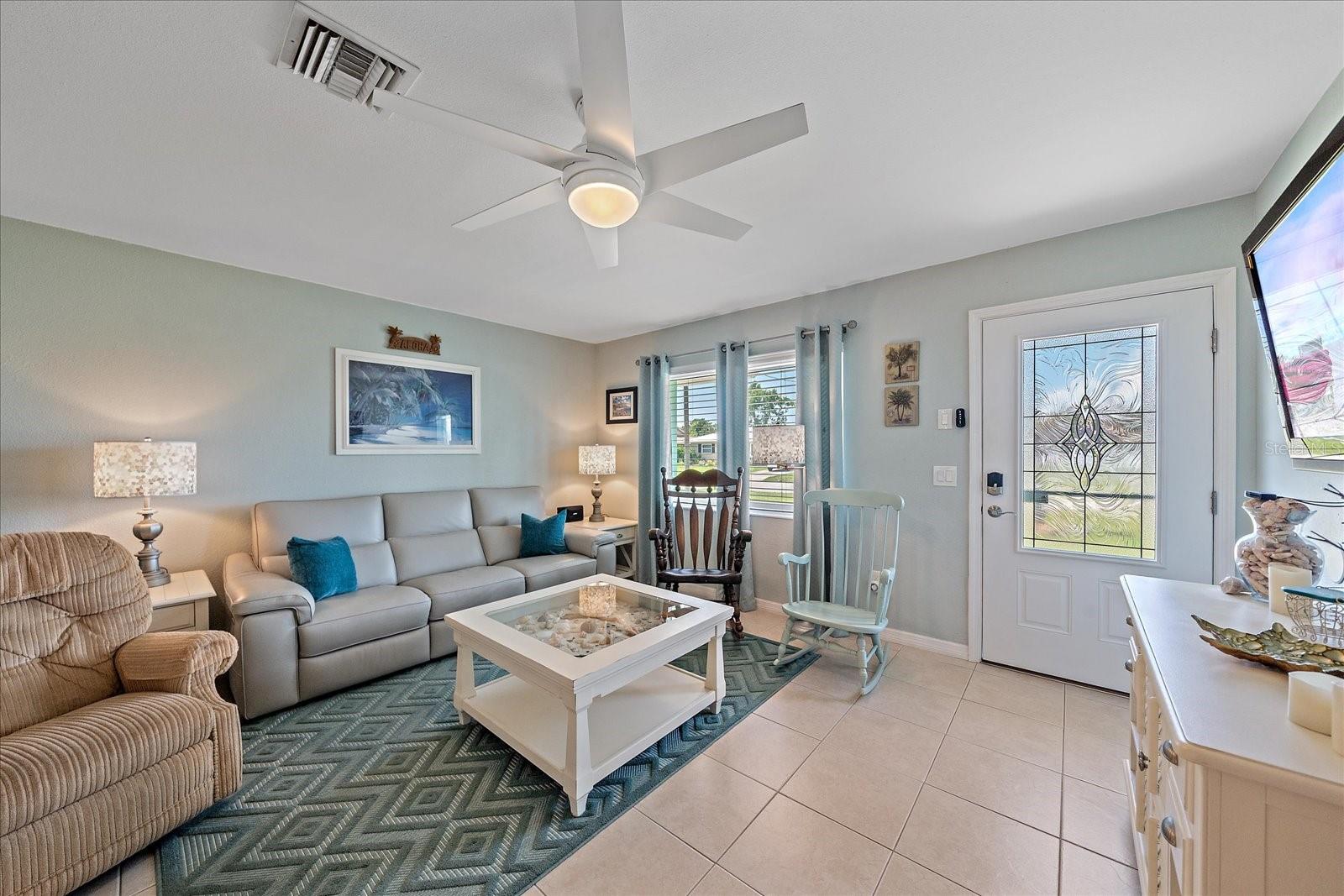 Image 2 of 39 For 10341 Greenway Avenue