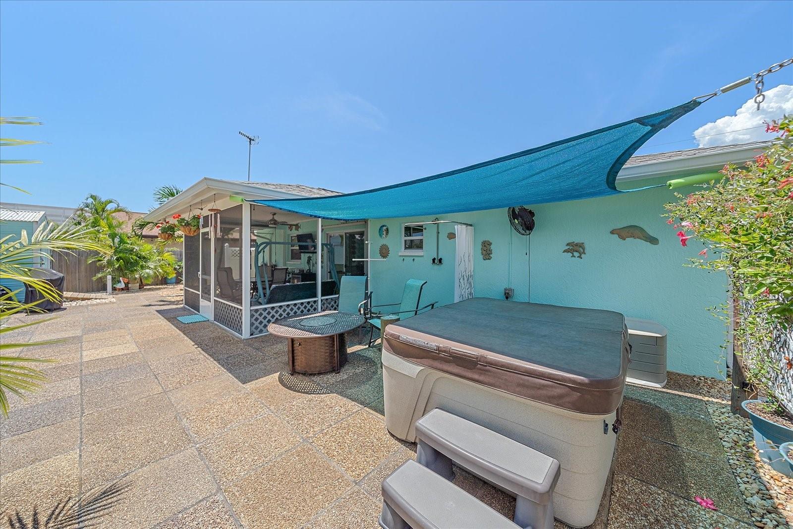 Image 24 of 39 For 10341 Greenway Avenue