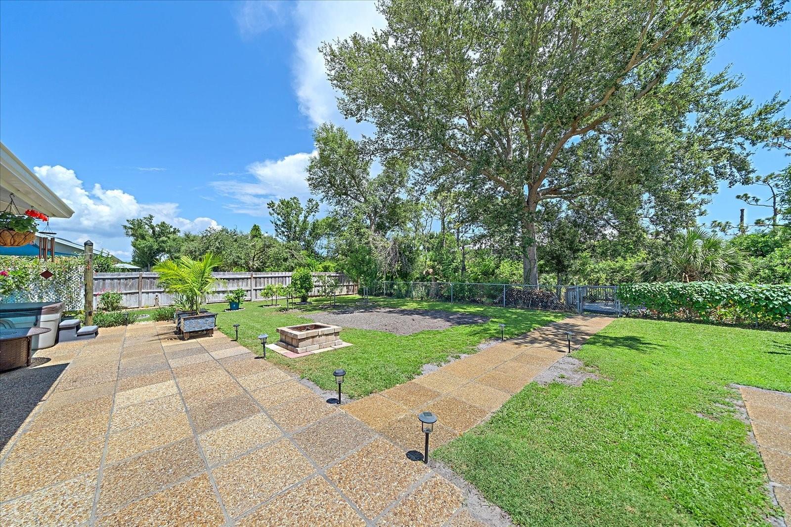 Image 34 of 39 For 10341 Greenway Avenue