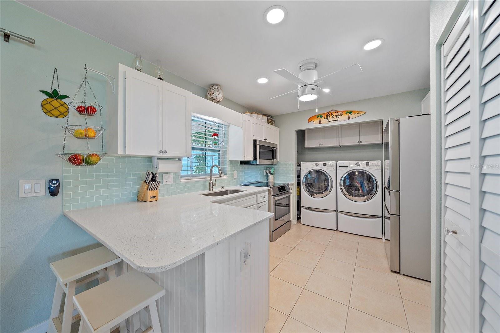 Image 8 of 39 For 10341 Greenway Avenue