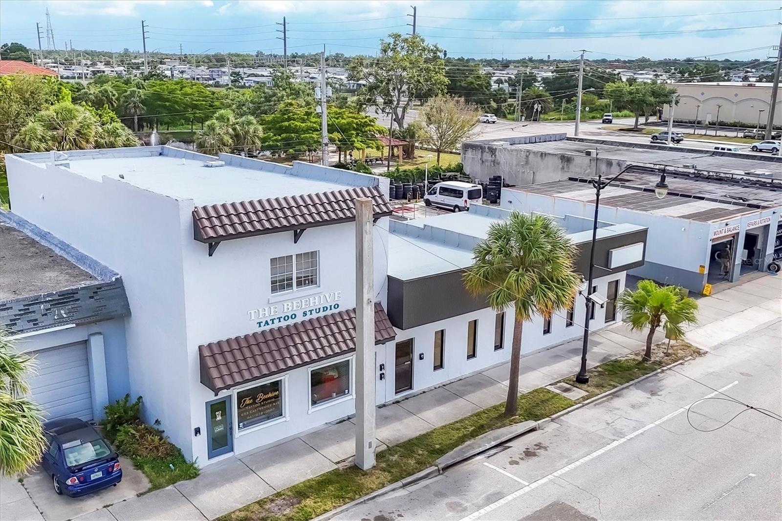 Image 12 of 63 For 641 Venice Avenue