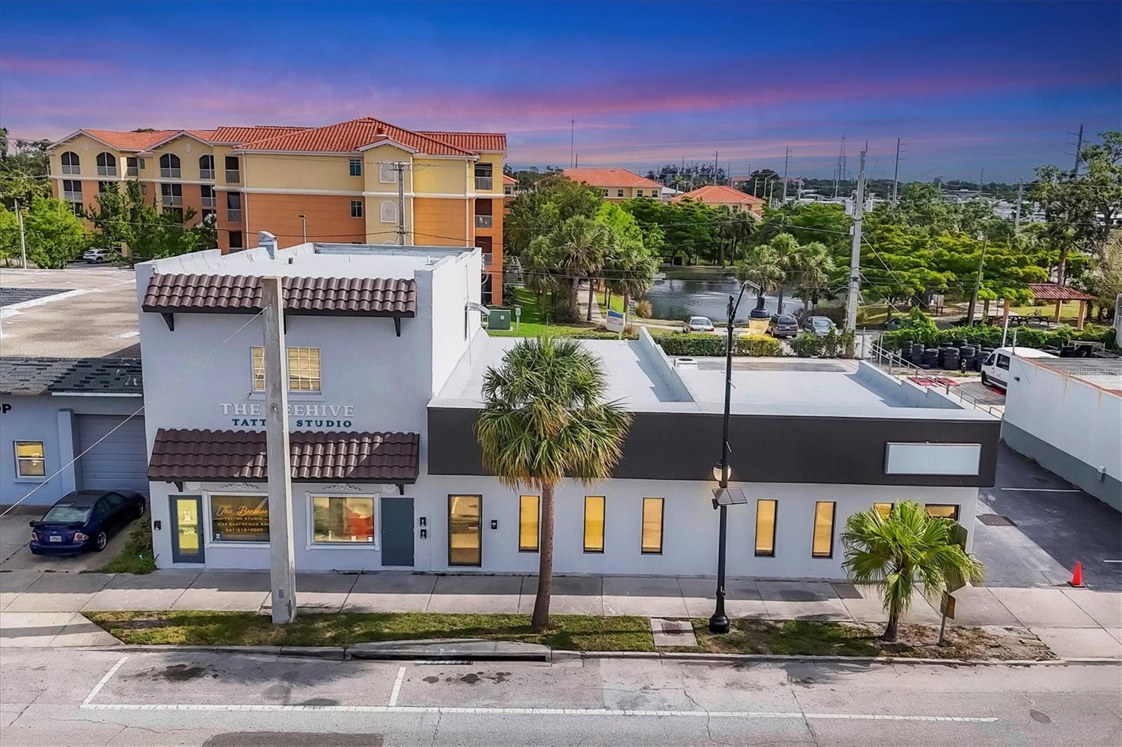 Image 4 of 63 For 641 Venice Avenue