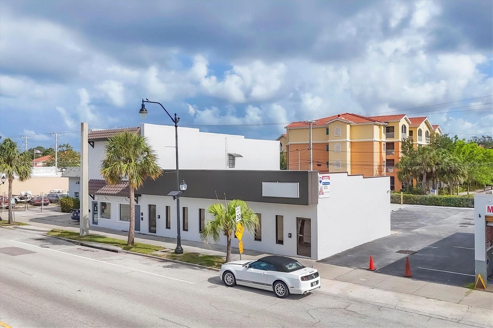 Image 46 of 63 For 641 Venice Avenue