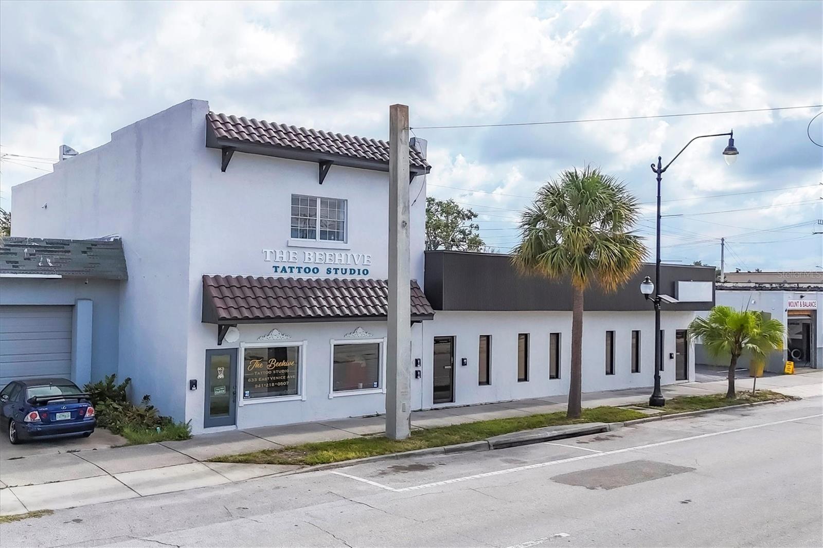 Image 5 of 63 For 641 Venice Avenue