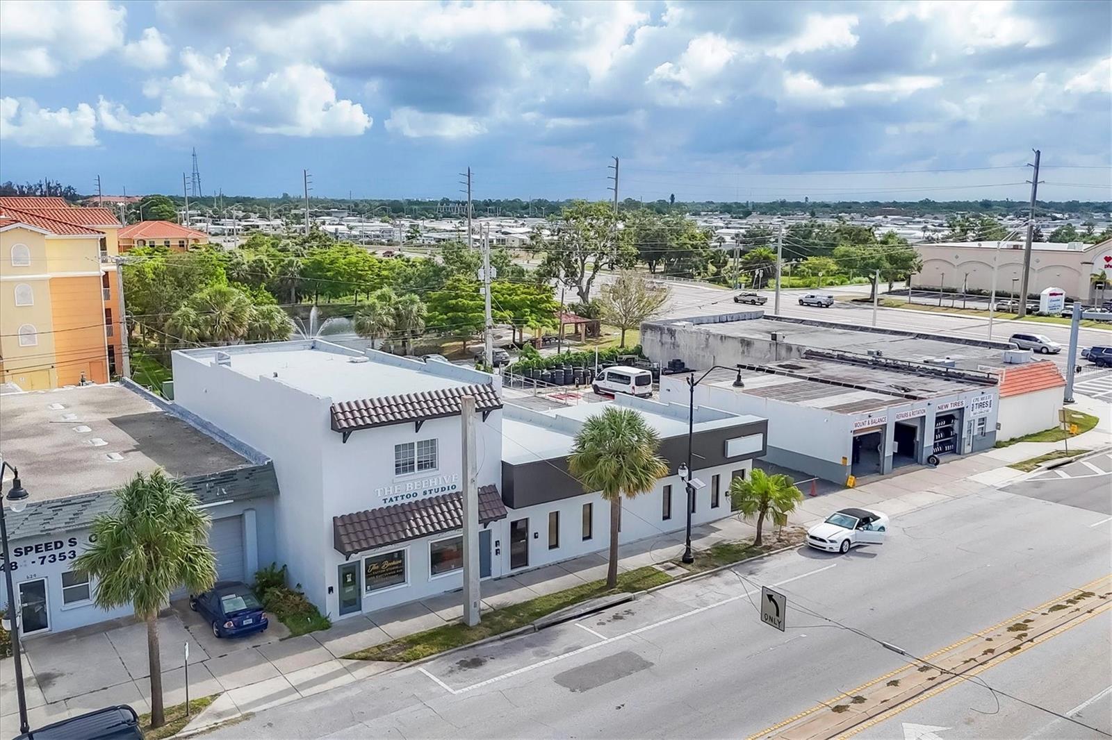 Image 9 of 63 For 641 Venice Avenue