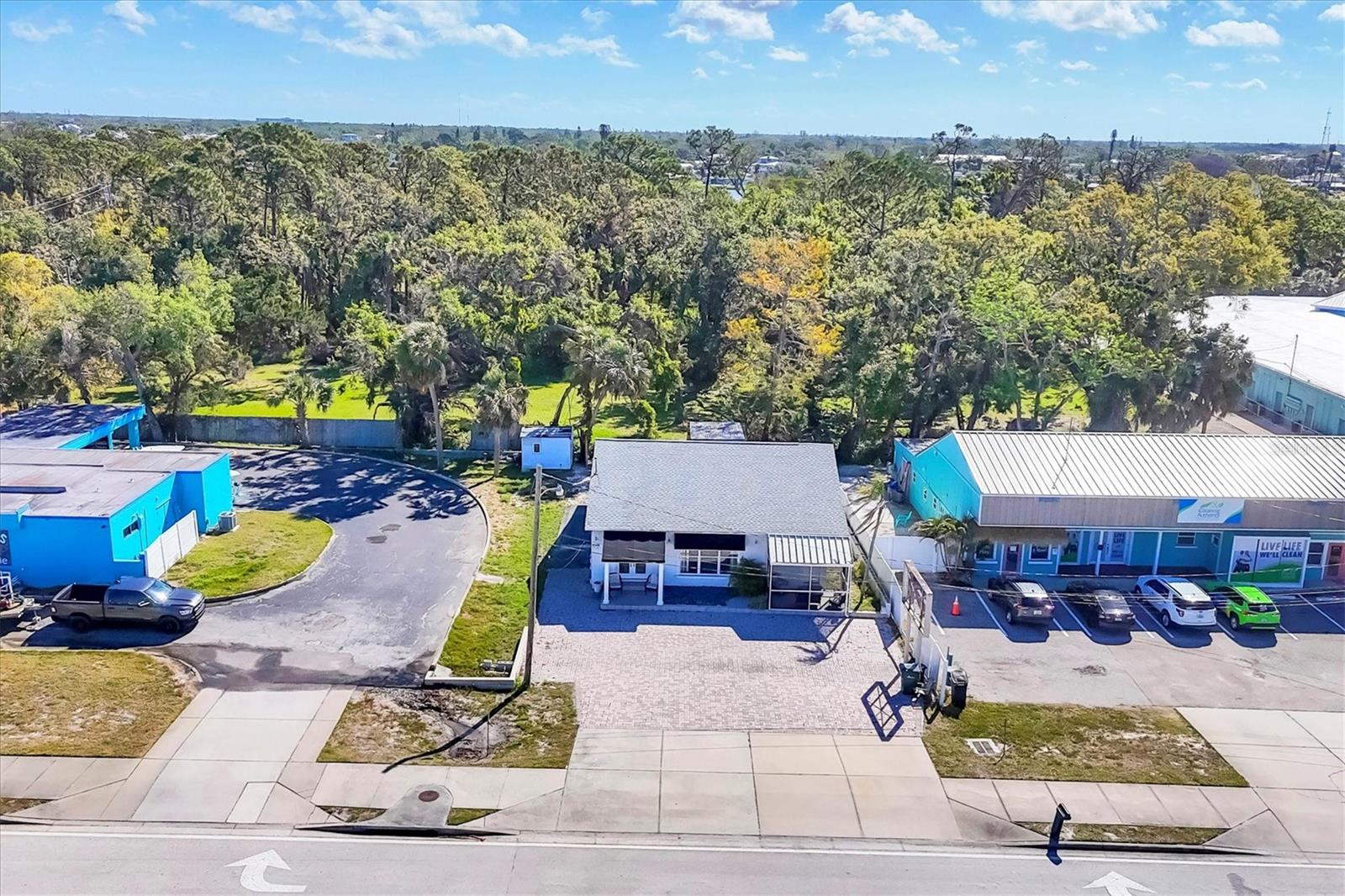 Details for 109 Tamiami Trail S, NOKOMIS, FL 34275