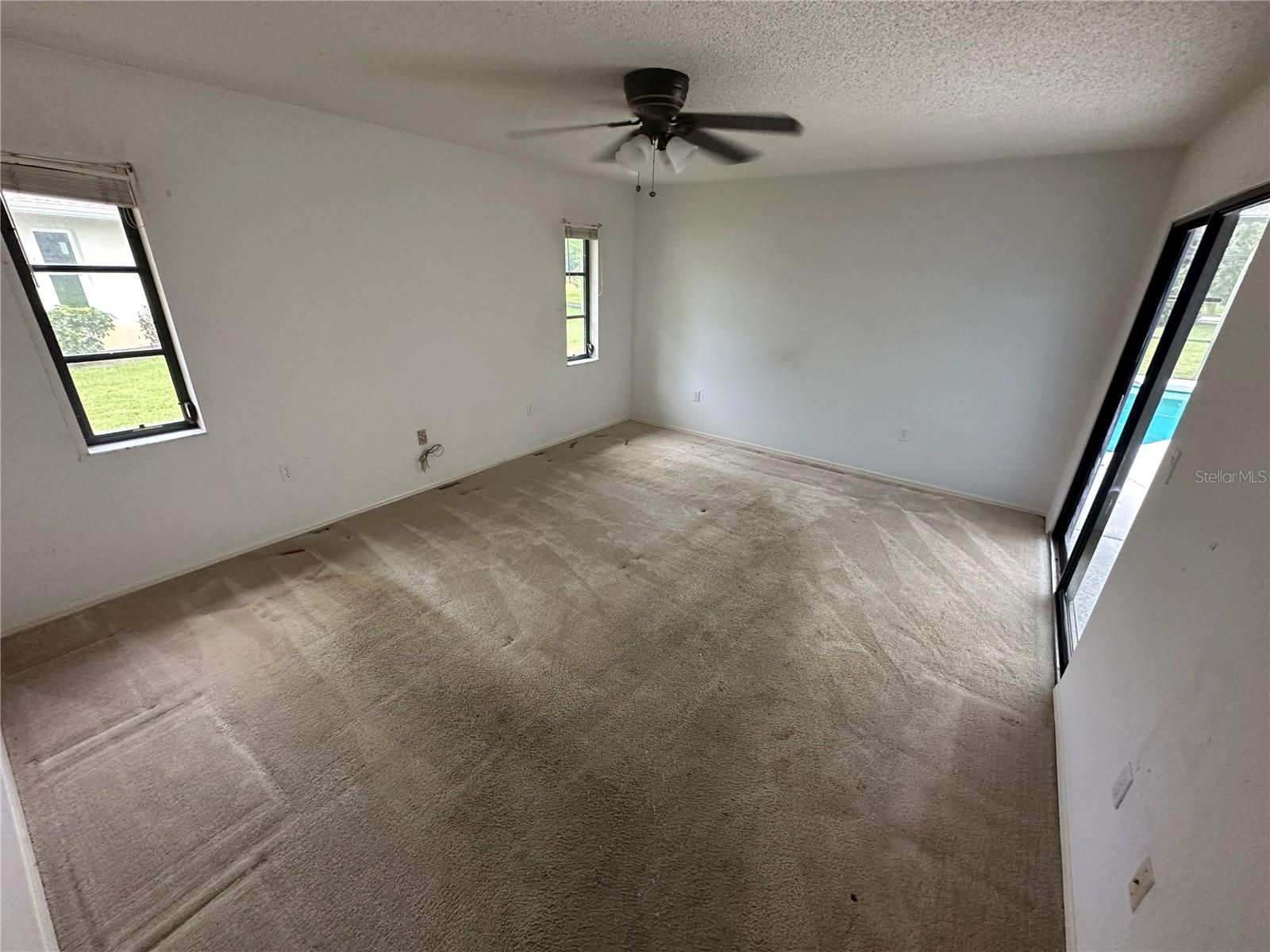 Image 32 of 50 For 543 Silk Oak Drive