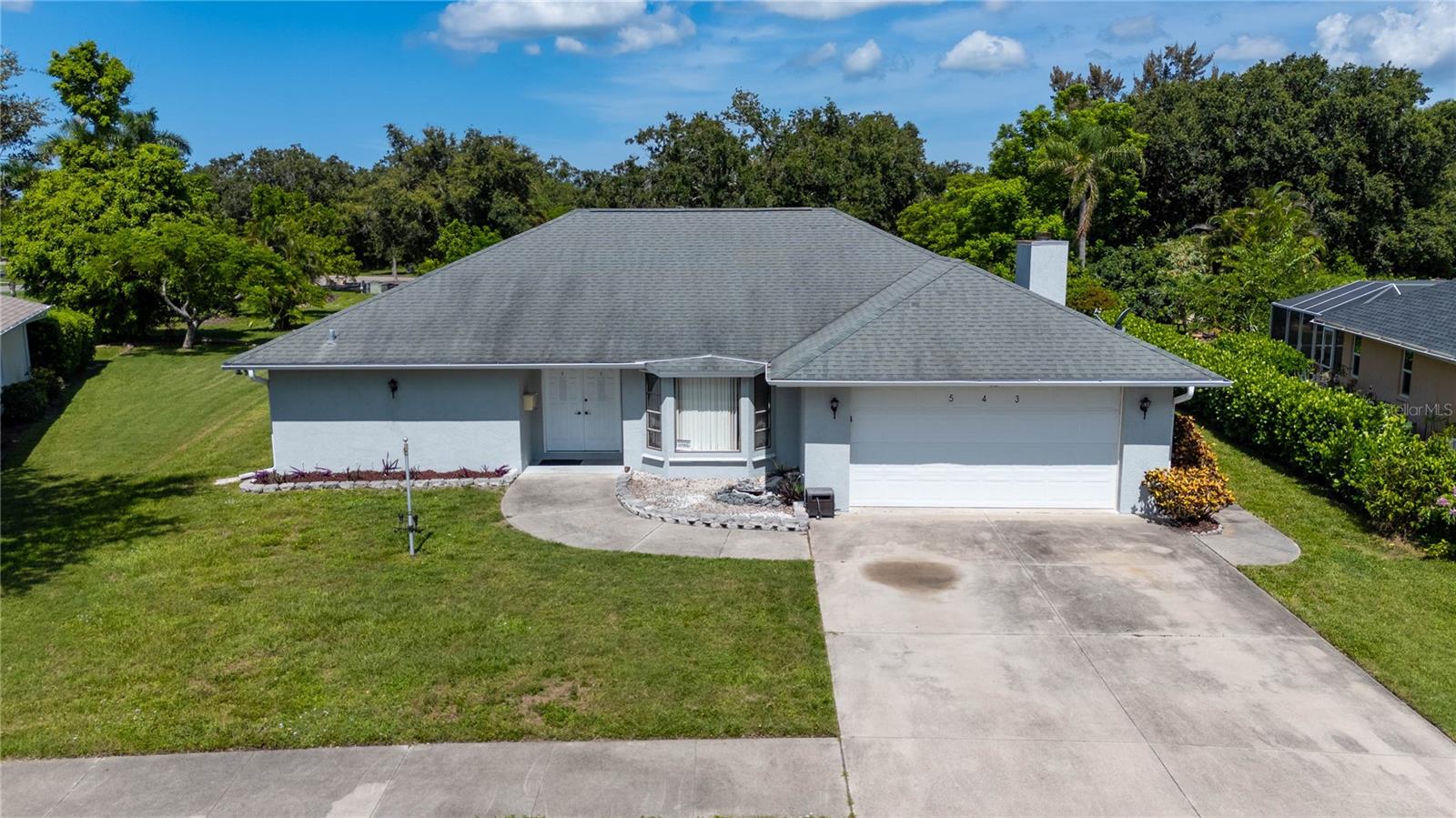 Image 8 of 50 For 543 Silk Oak Drive