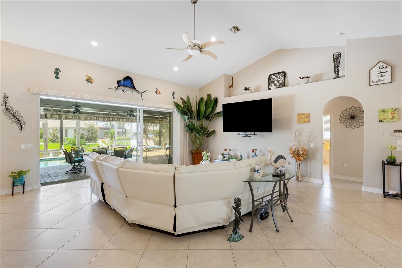 Image 8 of 74 For 5001 Almar Drive