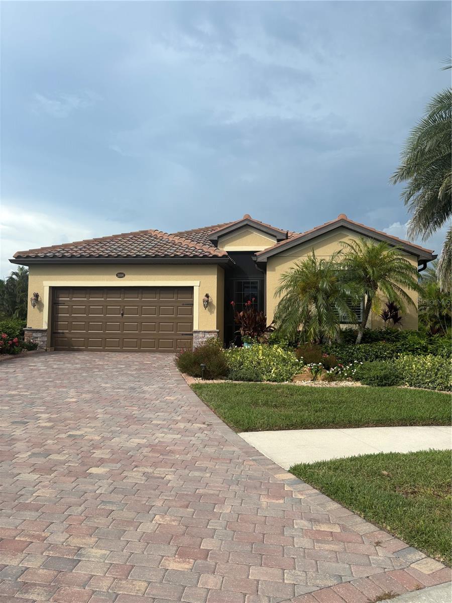 Image 20 of 55 For 20590 Buono Court