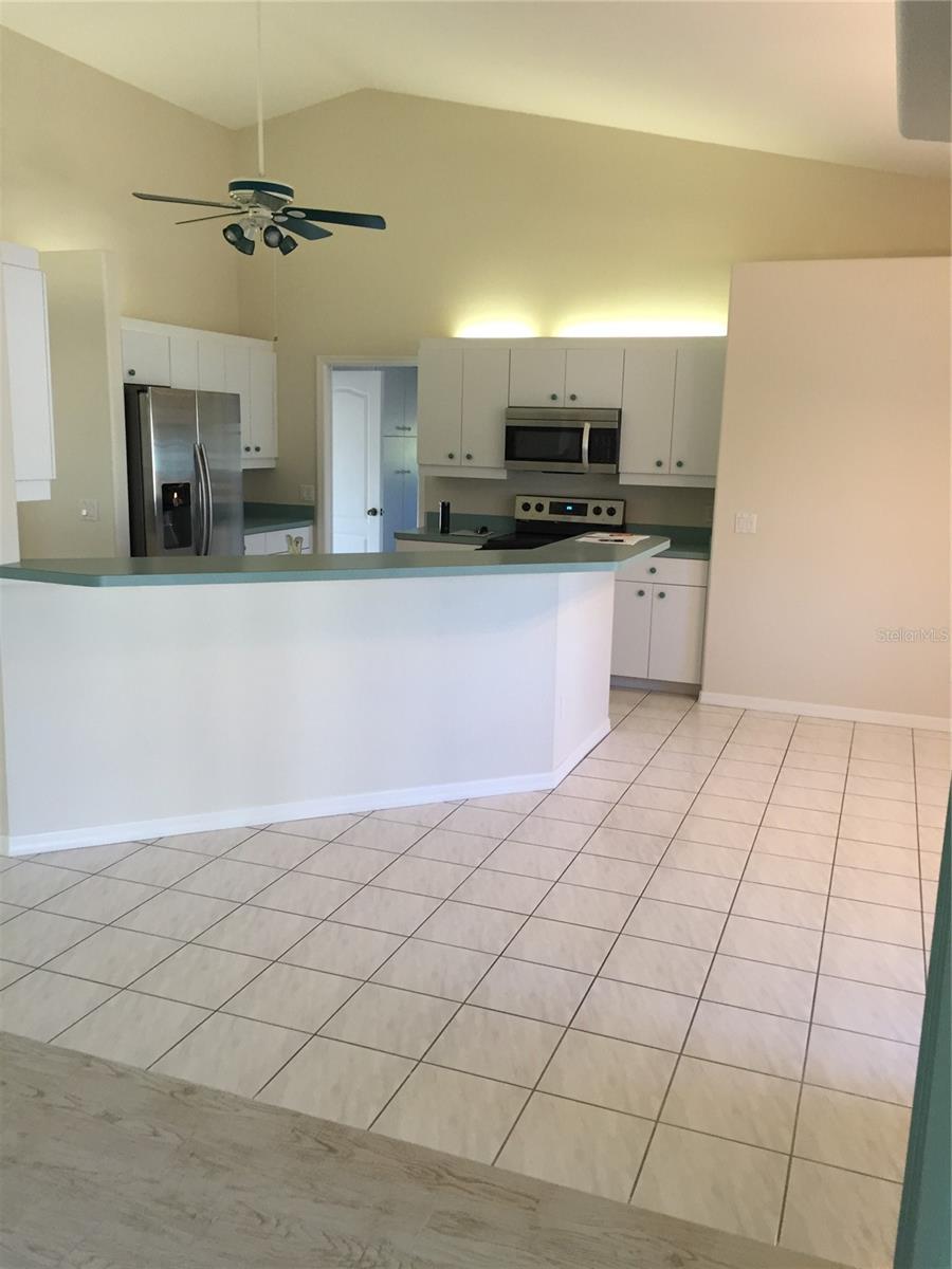 Image 14 of 78 For 15140 Lyneburg Avenue