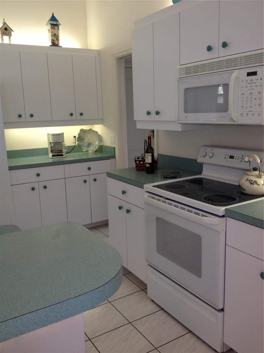 Image 15 of 80 For 15140 Lyneburg Avenue