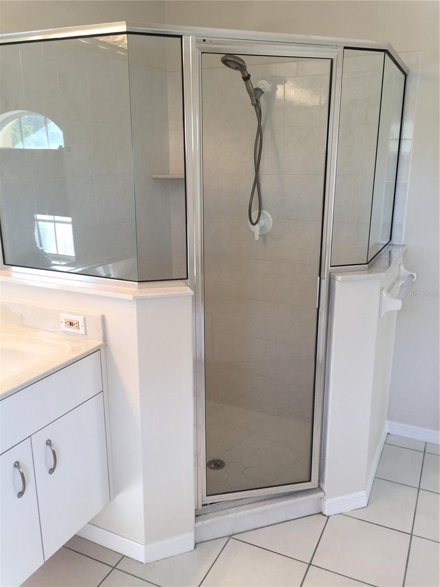 Image 20 of 80 For 15140 Lyneburg Avenue