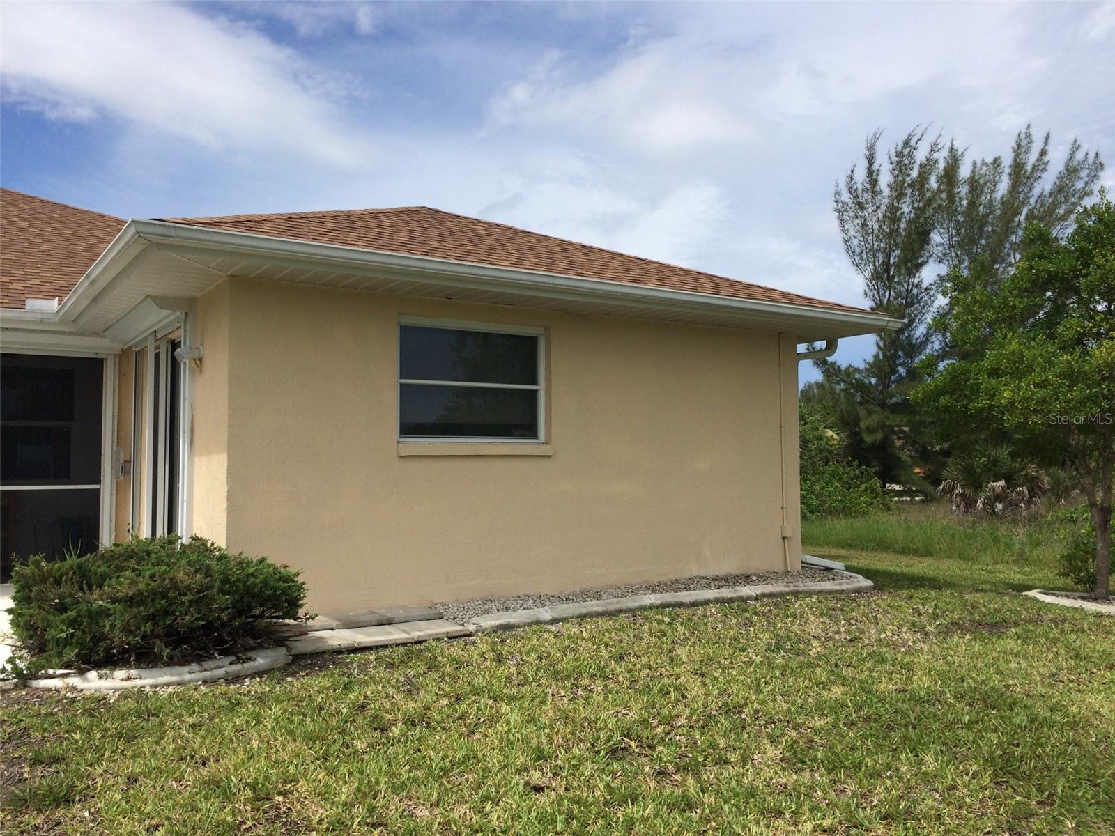 Image 3 of 80 For 15140 Lyneburg Avenue