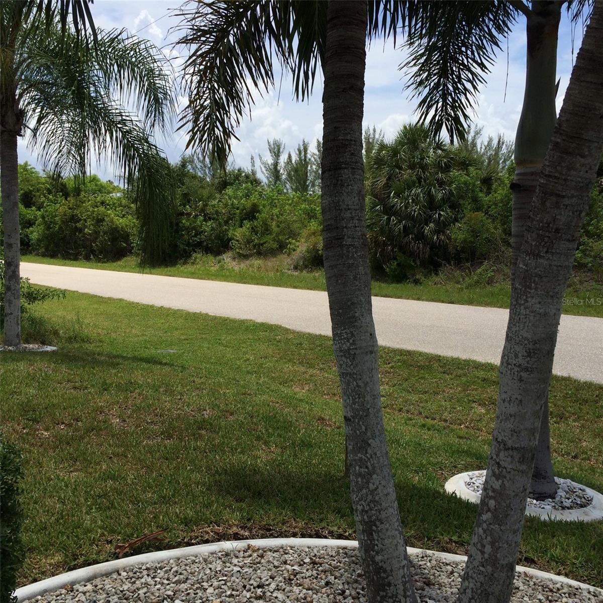 Image 33 of 80 For 15140 Lyneburg Avenue