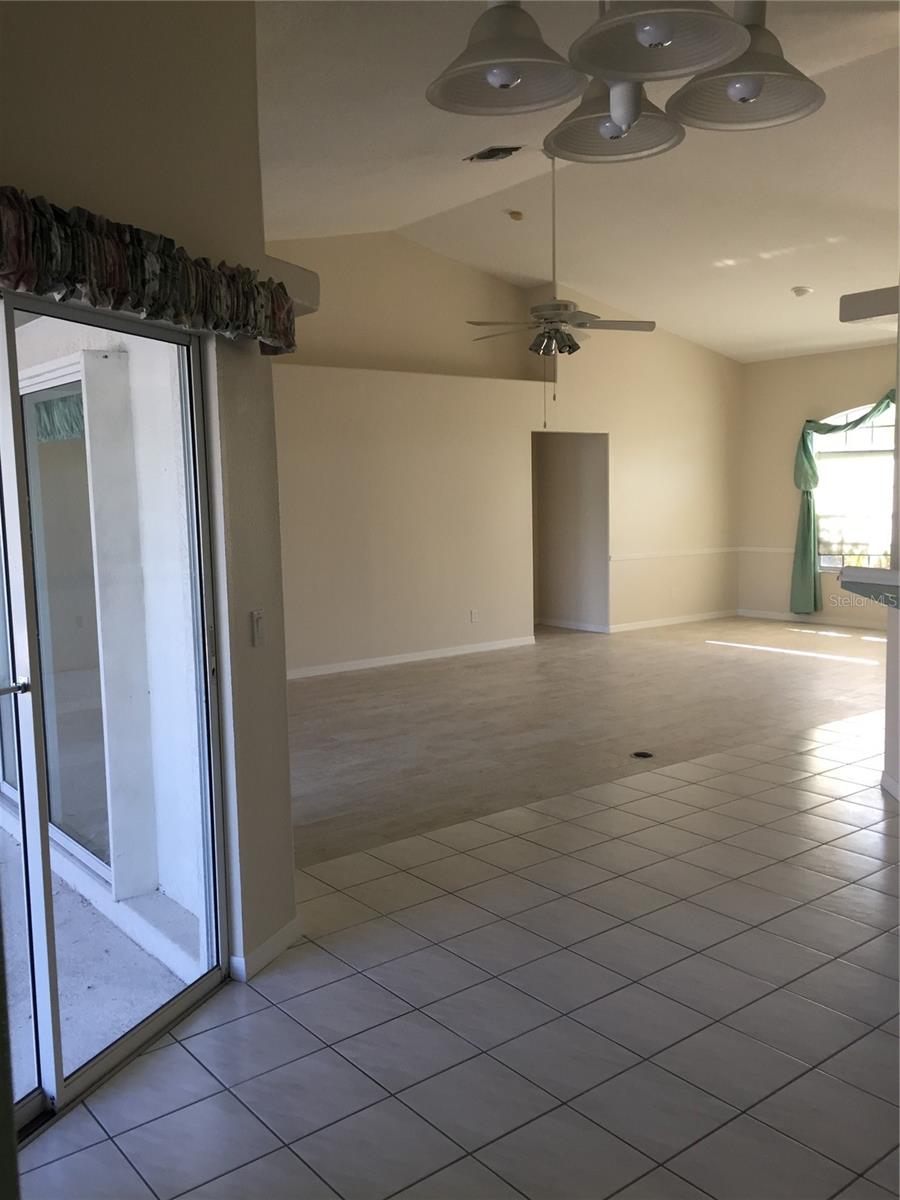 Image 8 of 80 For 15140 Lyneburg Avenue