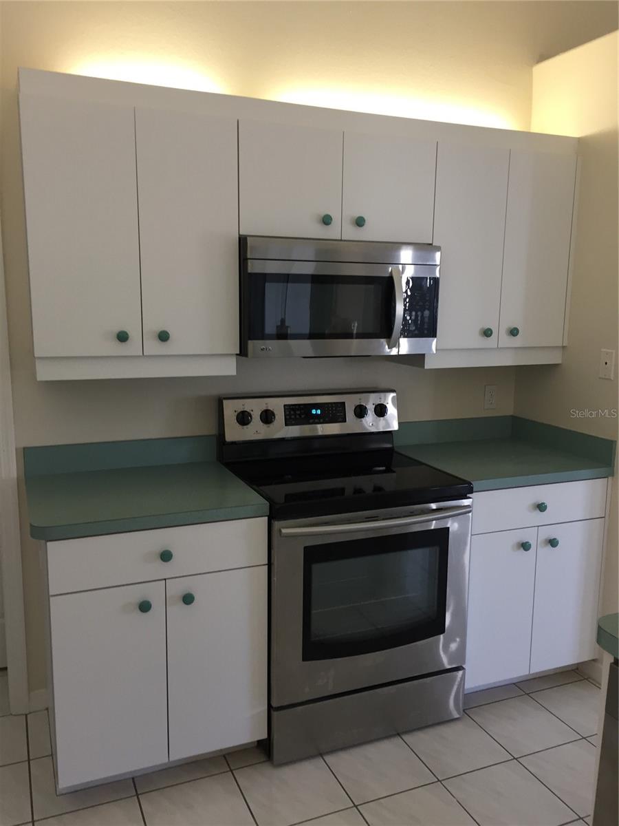 Image 9 of 80 For 15140 Lyneburg Avenue