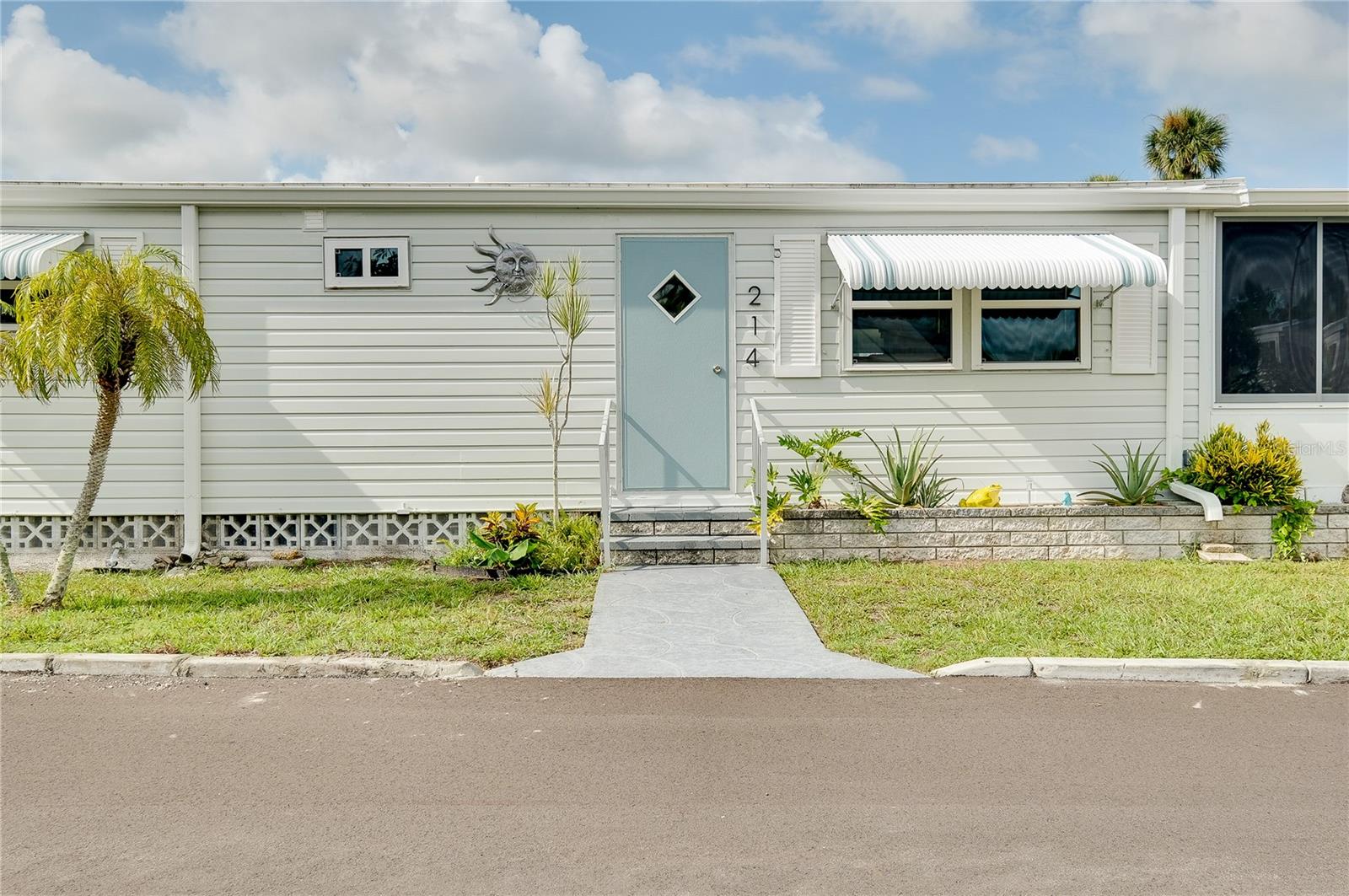 Image 6 of 58 For 214 Roma Road
