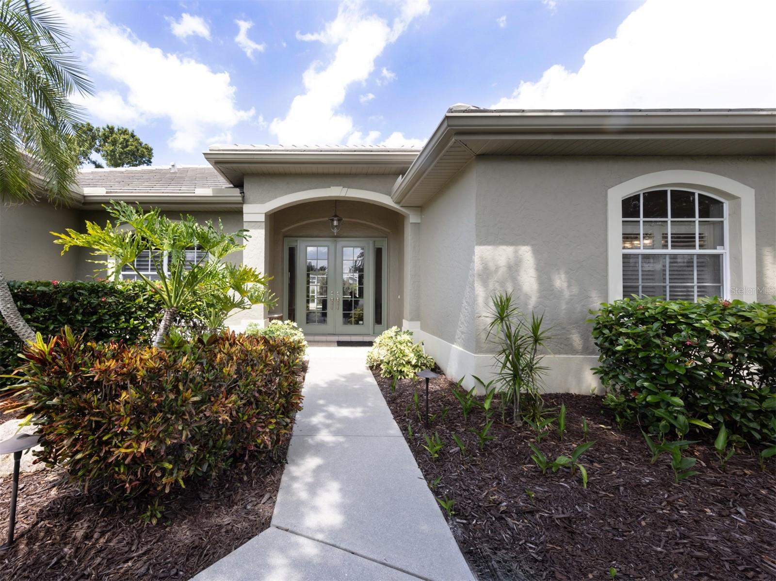Details for 129 Wayforest Drive, VENICE, FL 34292