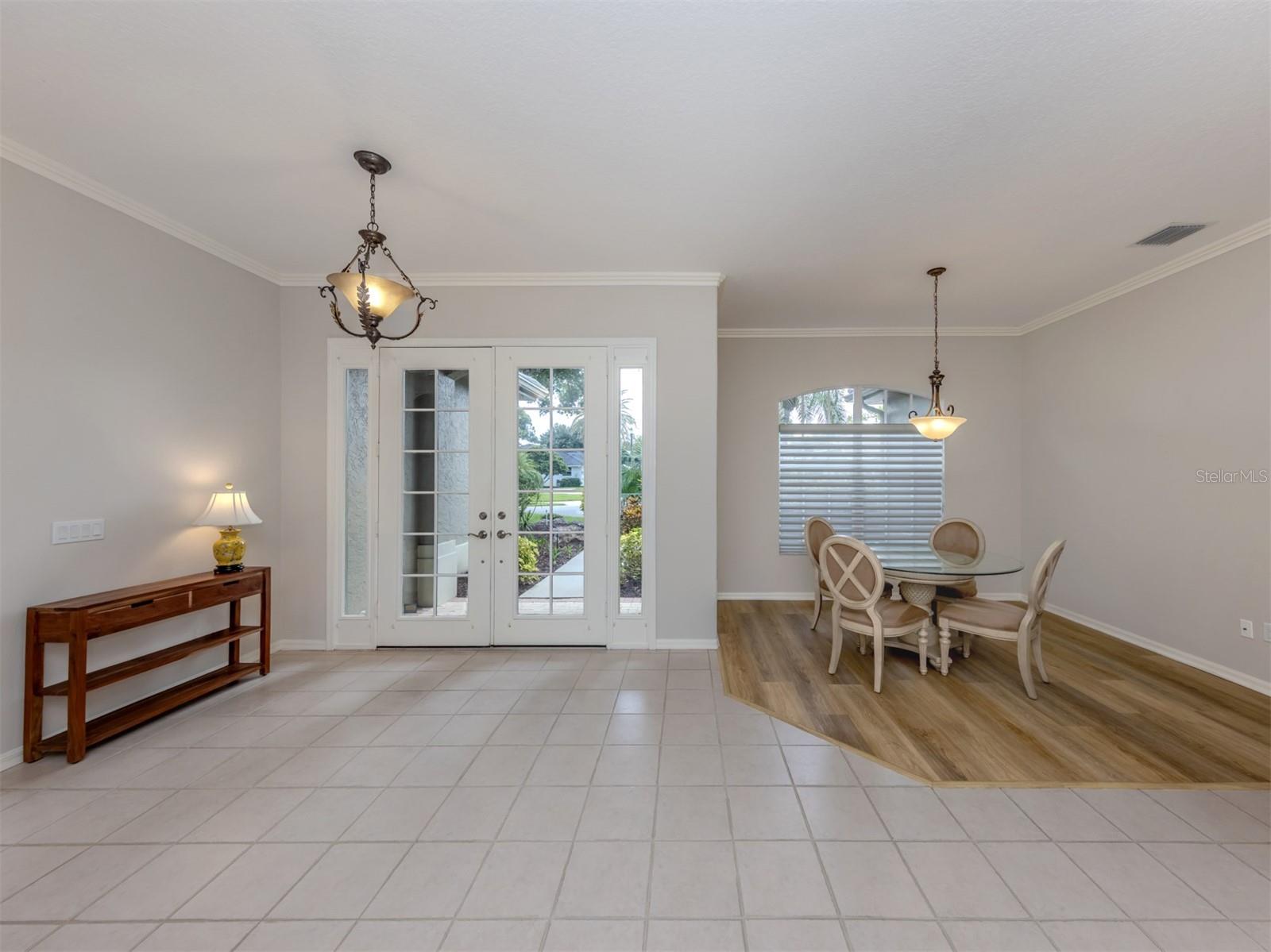 Image 4 of 86 For 129 Wayforest Drive